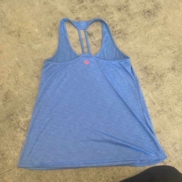 Lilly tank - Picture 2 of 2